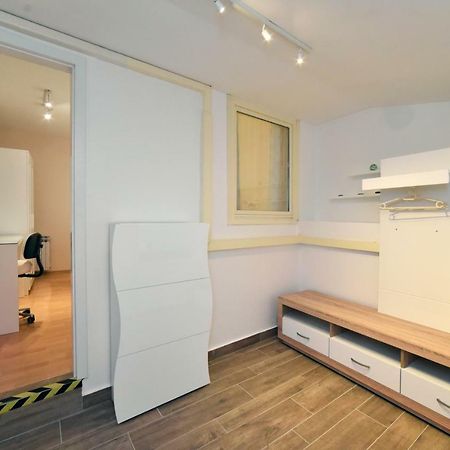 Ban Jelacic Apartment Zagabria Esterno foto