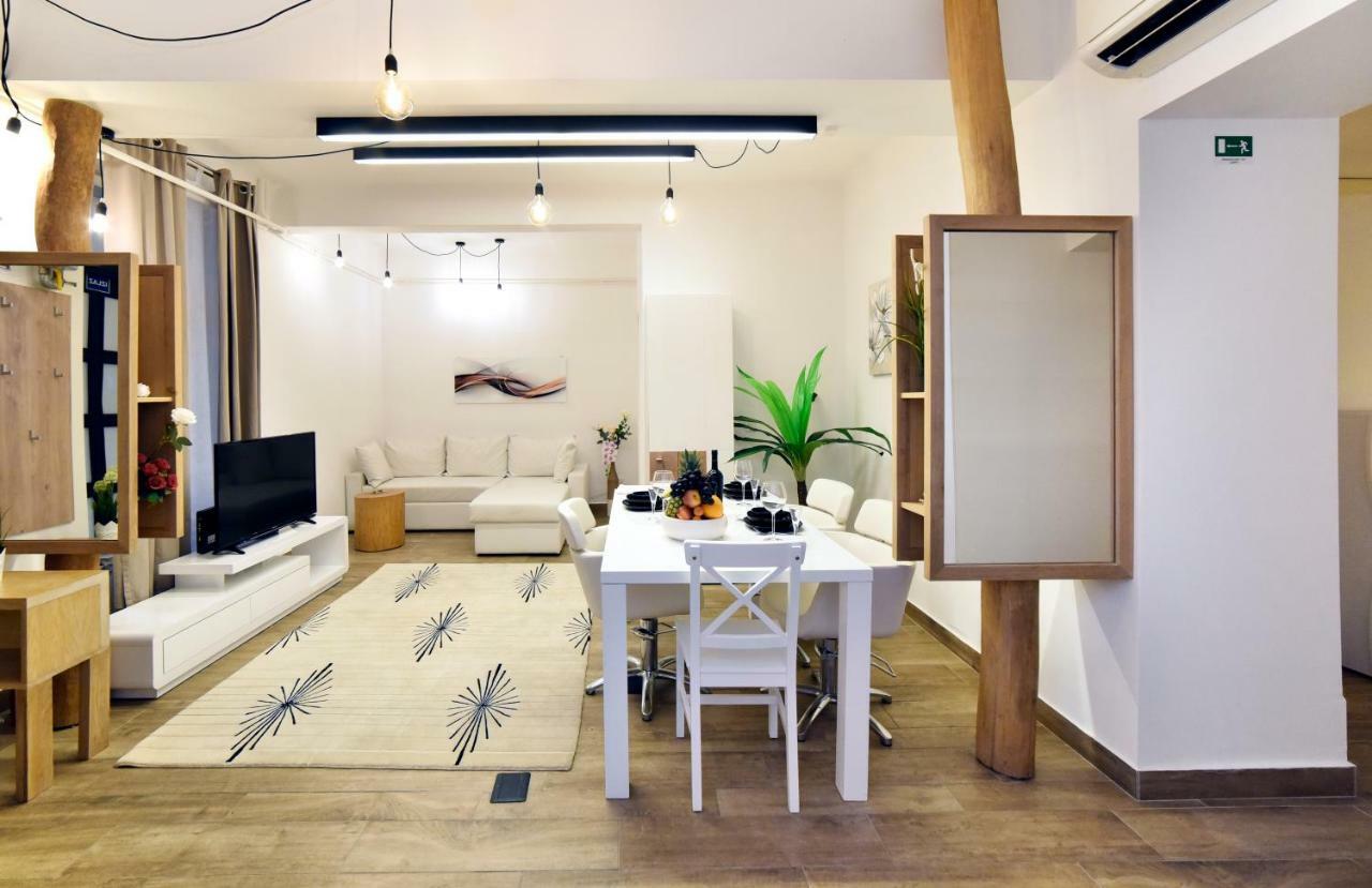 Ban Jelacic Apartment Zagabria Esterno foto