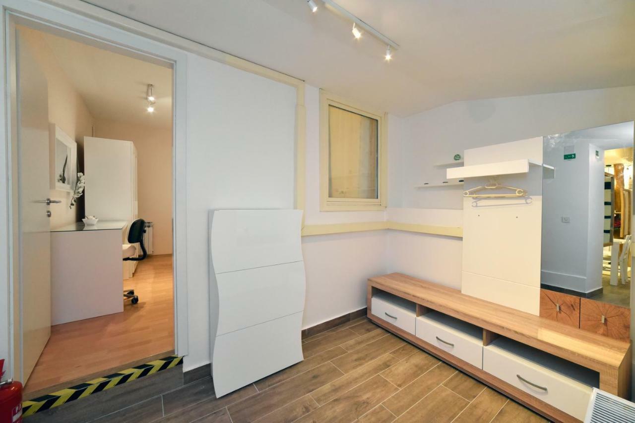 Ban Jelacic Apartment Zagabria Esterno foto
